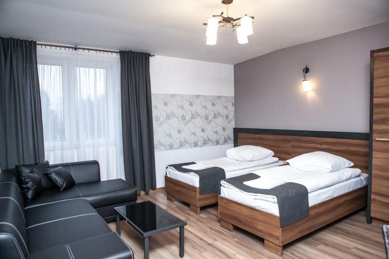 Hotel Bukowiec Легионово Екстериор снимка
