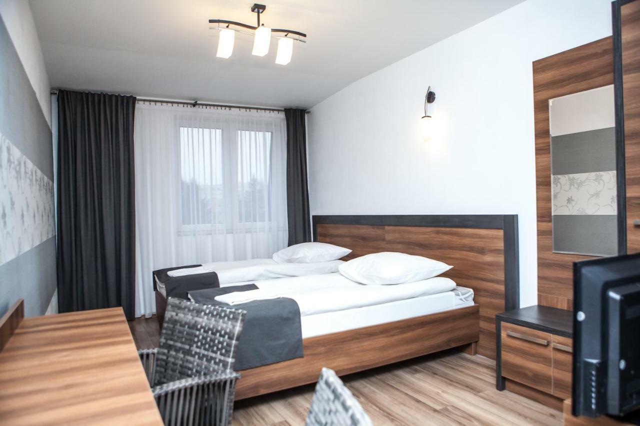 Hotel Bukowiec Легионово Екстериор снимка