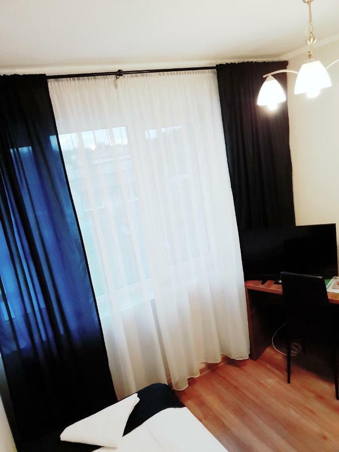 Hotel Bukowiec Легионово Екстериор снимка