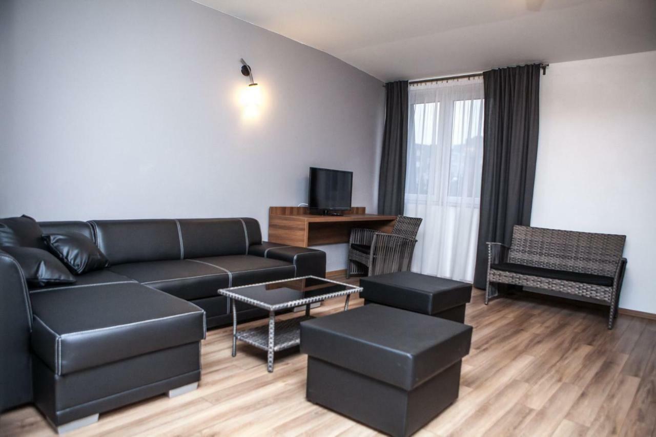 Hotel Bukowiec Легионово Екстериор снимка